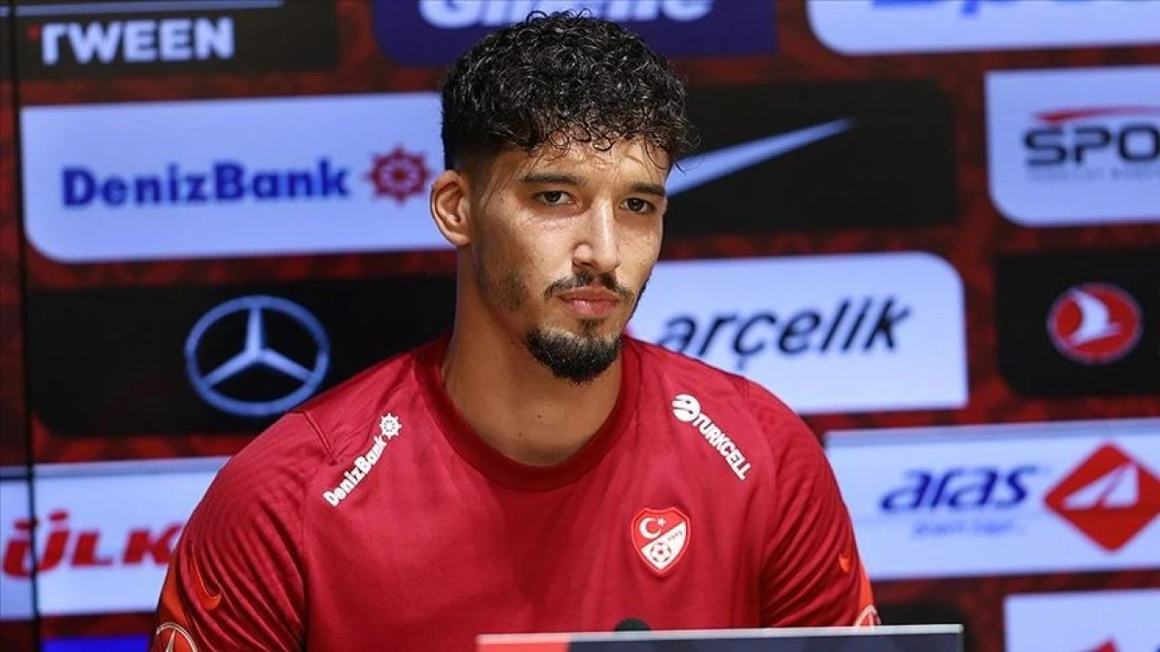 A Milli Takım'ın kalecisi Altay Bayındır Manchester United'da oynuyor