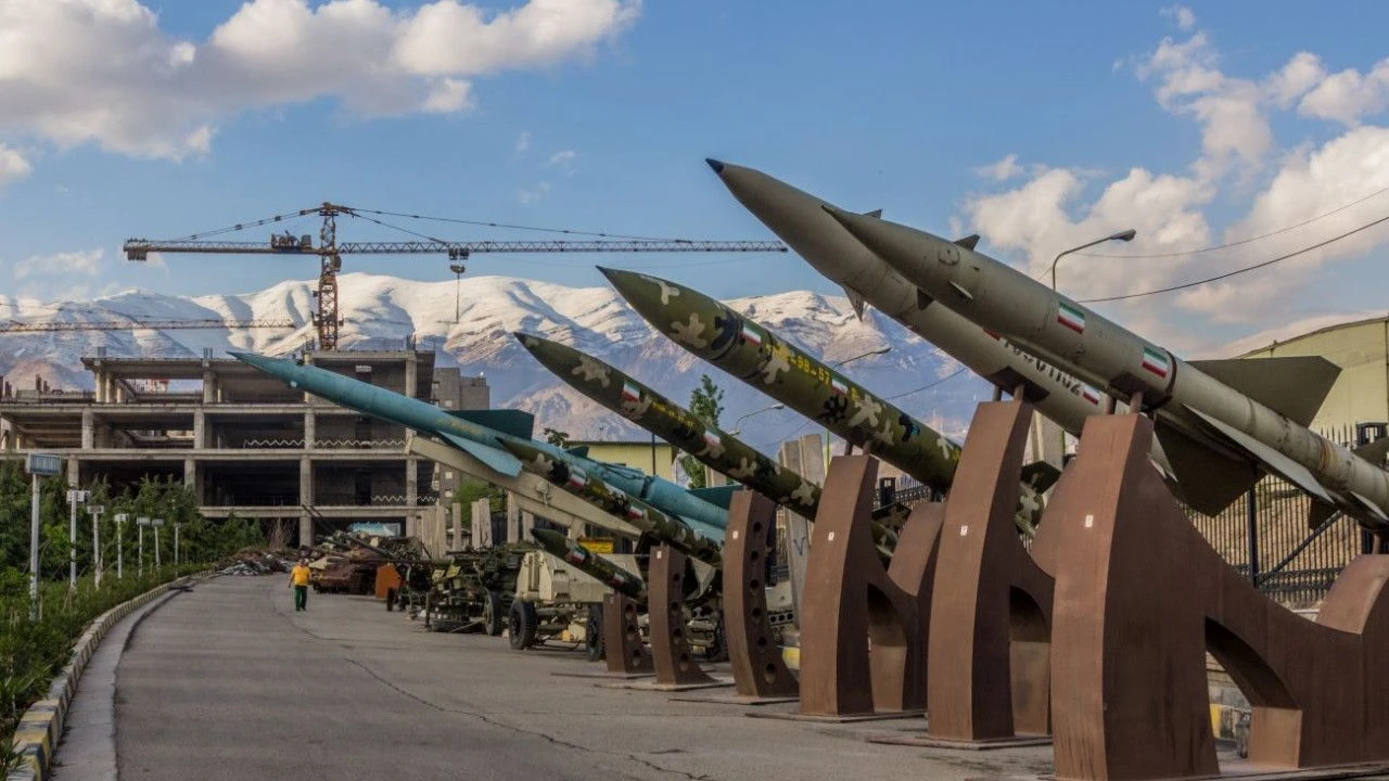 İran'daki deprem 'gizli nükleer deneme' çıktı! Tahran ayrı sallandı sosyal medya ayrı - 2. Resim