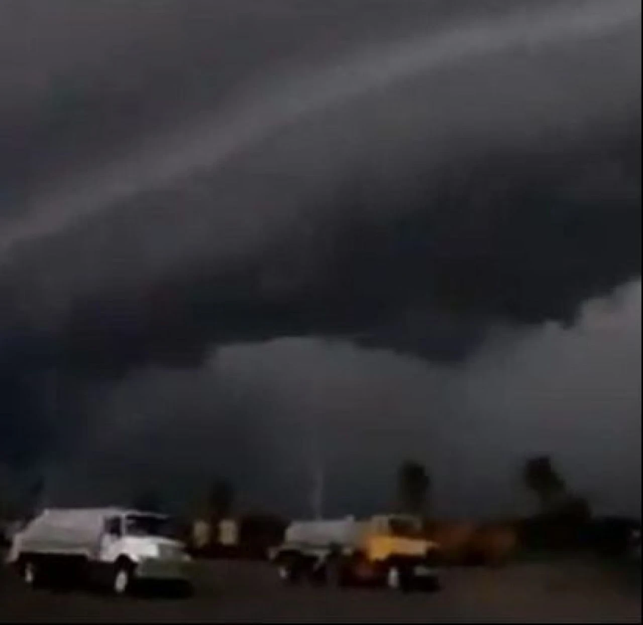 NASA yüzyılın kasırgası Milton'ın görüntüsünü yayımladı! Yetkililerden uyarı: Bacaklarınıza isimlerinizi yazın!