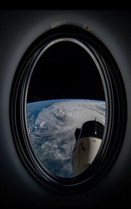 NASA yüzyılın kasırgası Milton'ın görüntüsünü yayımladı! Yetkililerden uyarı: Bacaklarınıza isimlerinizi yazın!