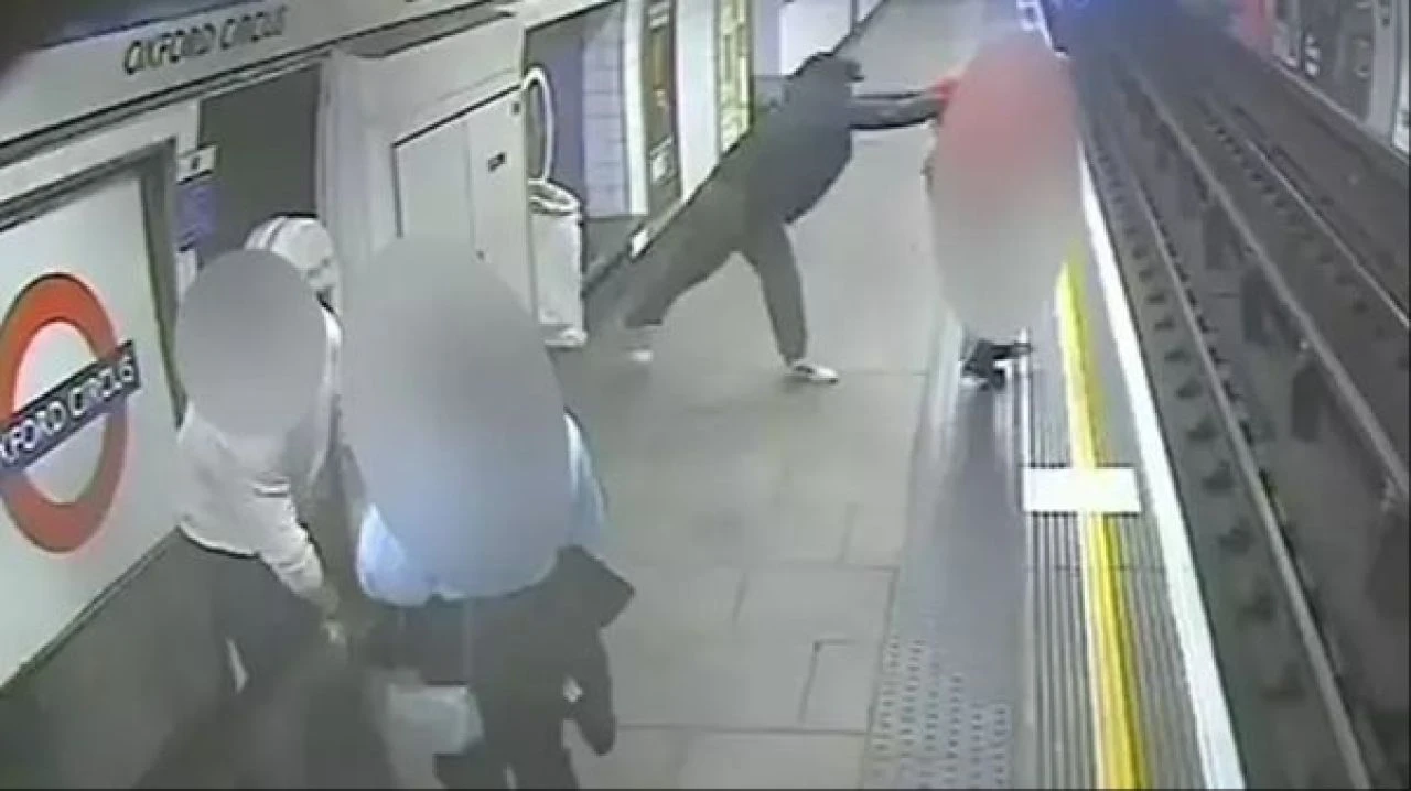 Yolcuyu raylara iten evsizin cezası kesildi! Savunması 'pes' dedirtti - 2. Resim