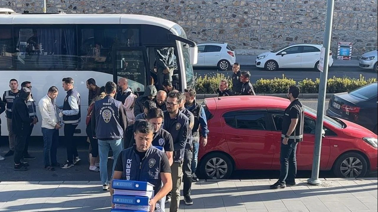 Çete lideri Diyarbakır’da berberlik yapıyormuş! Suç örgütü operasyonunda 54 tutuklama!