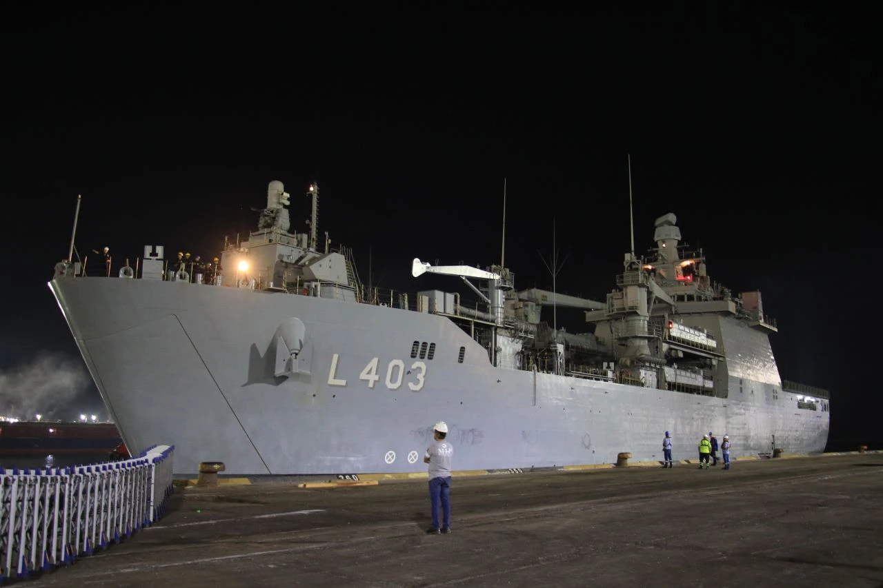 Lübnan'dan gelen gemiden yolcular tahliye edildi: O anları böyle anlattılar!