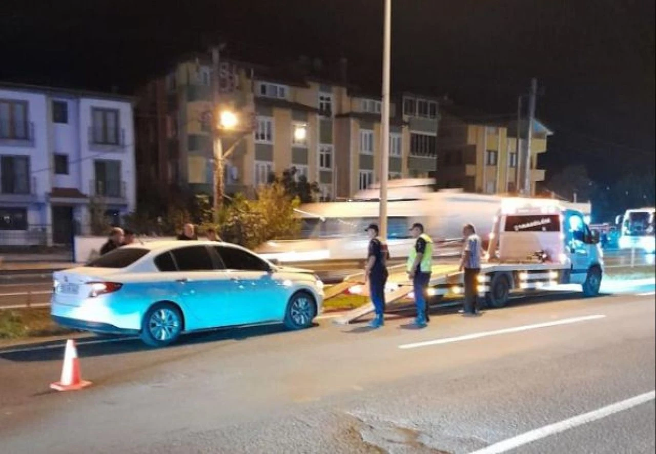 Ordu'da yaya geçidindeki kaza anbean kamerada! Çarpmanın etkisiyle savrulan kadın hayatını kaybetti