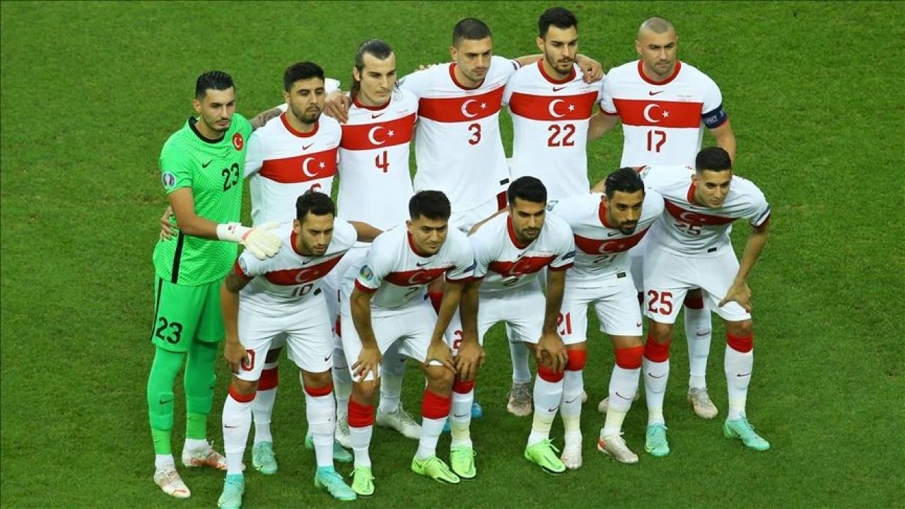 Türkiye-Karadağ maçında gözler genç yıldızlarda: İşte Türkiye milli maçı muhtemel 11’leri - 2. Resim