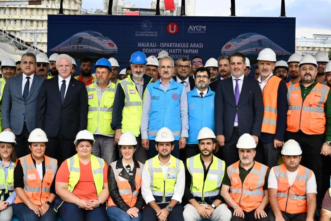 Bakan Uraloğlu Halkalı-Kapıkule hızlı treni için tarih verdi! İstanbul'un Avrupa'ya açılan kapısı olacak - 2. Resim