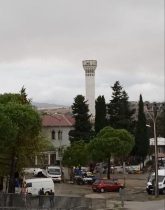 Çanakkale'de yıldırım cami minaresini devirdi! - 1. Resim