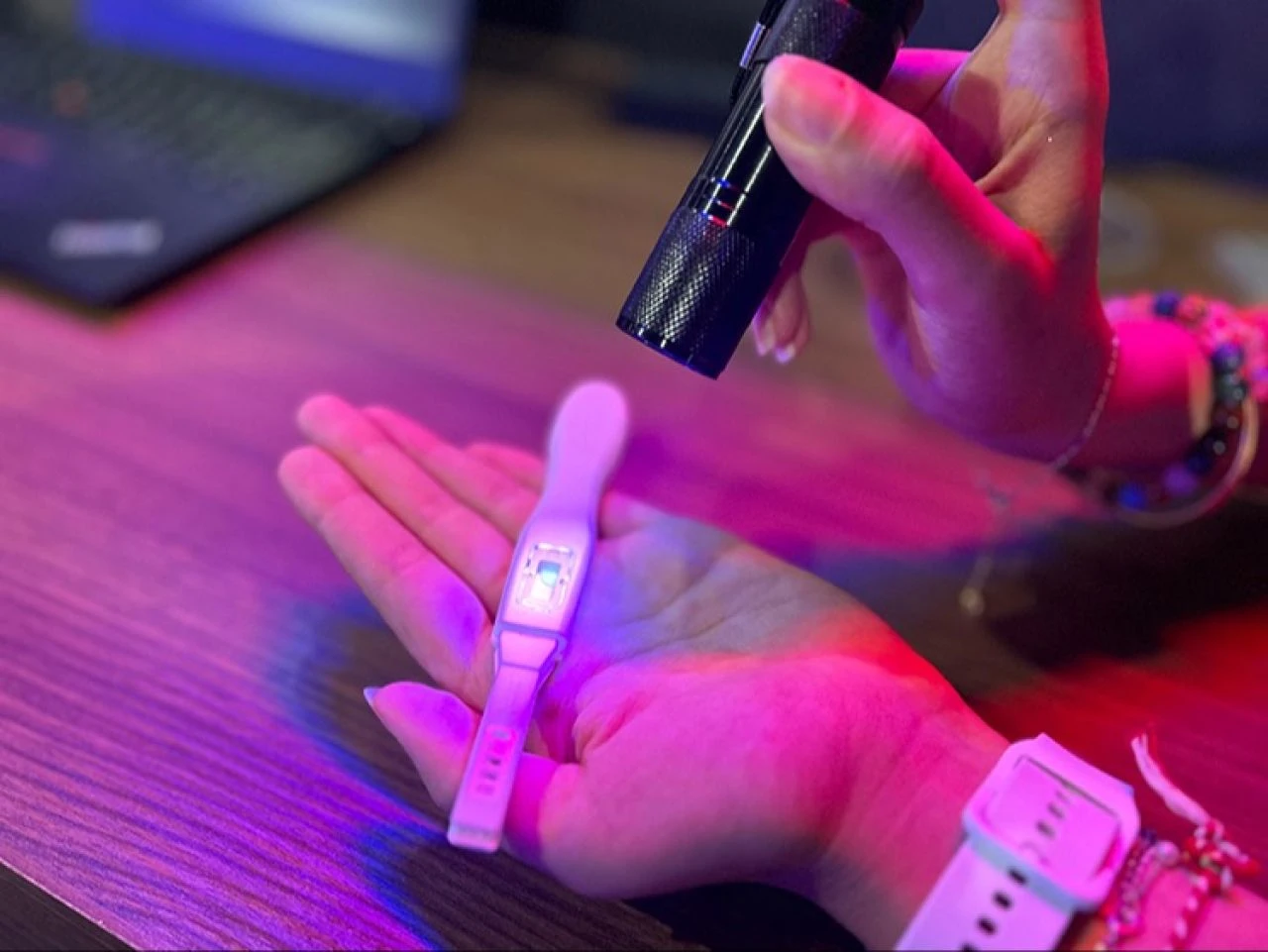 Diş doktoru korkusuna son: Evde kullanılabilen yeni kit, diş çürüğünü 5 dakikada tespit ediyor - 1. Resim