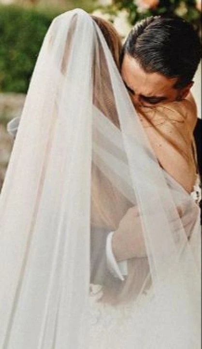 Reynmen, Emire Cansu Kurtaran ile evlendi! İtalya'da romantik düğün - 2. Resim