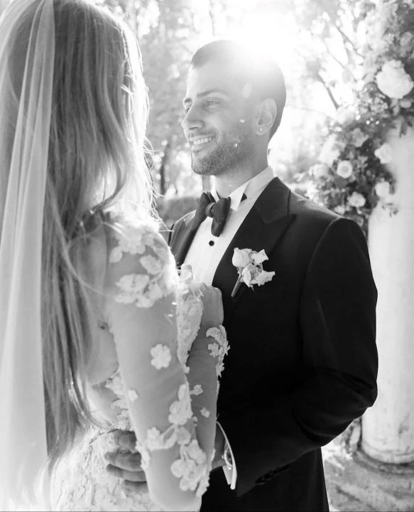 Reynmen, Emire Cansu Kurtaran ile evlendi! İtalya'da romantik düğün - 2. Resim