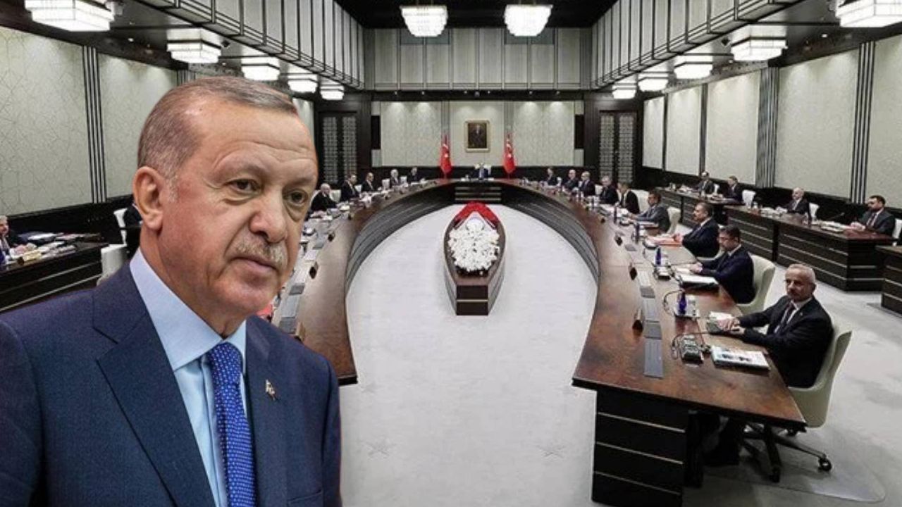 Son dakika | Cumhurbaşkanı Erdoğan&#039;dan Kabine değişimi sinyali! &#039;Duruma göre değerlendirmelerimizi yaparız&#039;