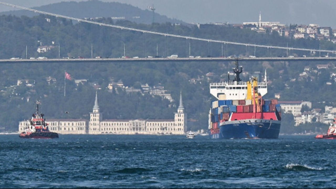 Son dakika | İstanbul Boğazı&#039;nda gemi arızası: Çift yönlü askıya alındı