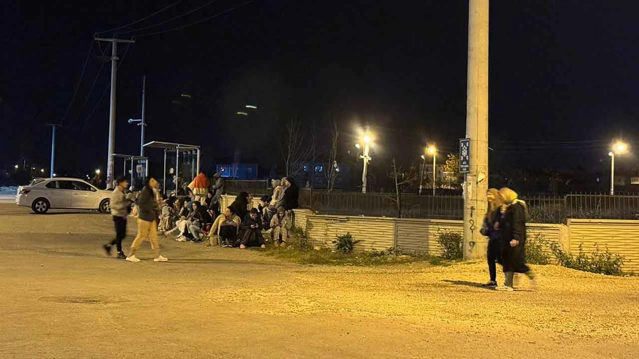 Son dakika | Afyonkarahisar'da korkutan deprem! AFAD ilk verileri açıkladı - 2. Resim