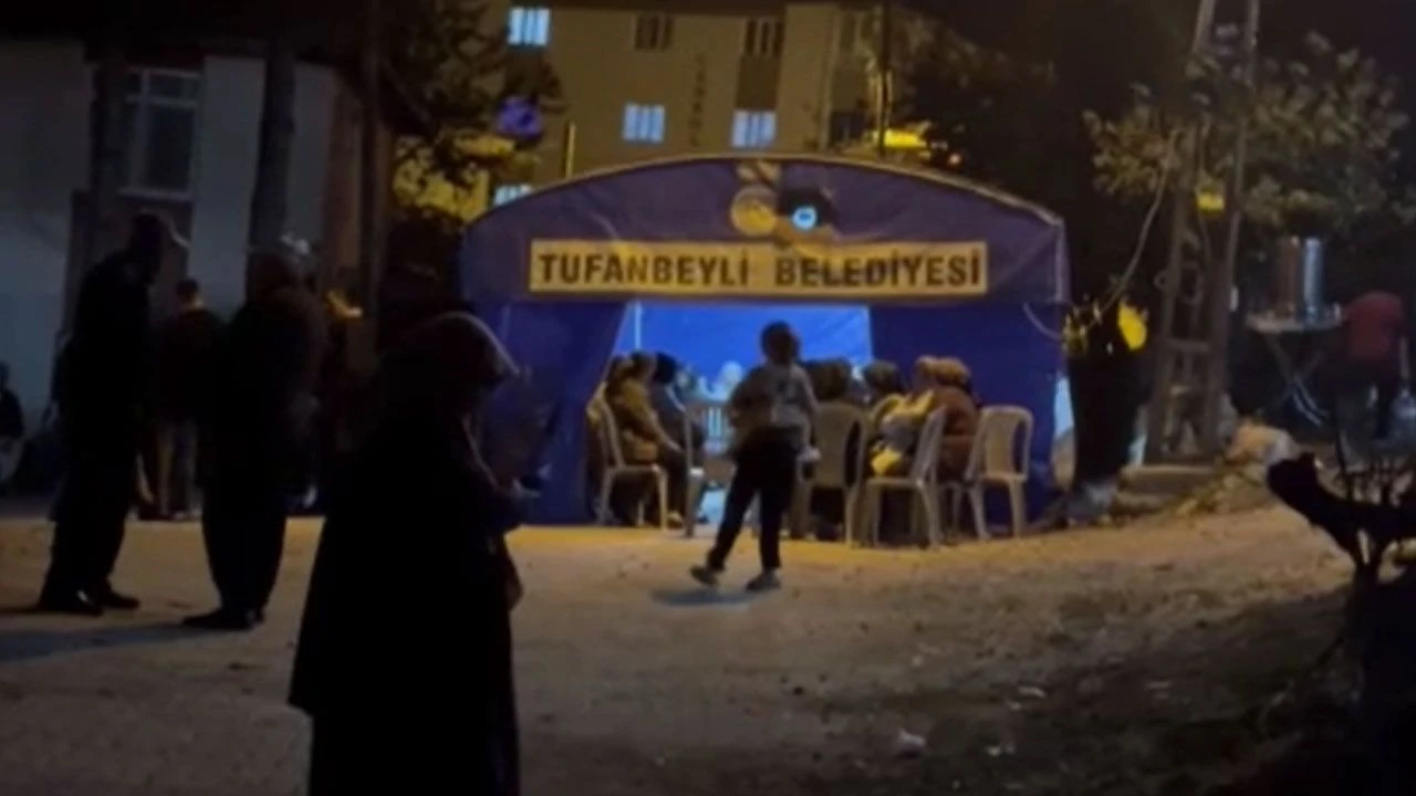 Adana'da evlat vahşeti... Annesini bıçaklayıp bastonla boğarak öldürdü! Cinayetin sebebi ortaya çıktı - 1. Resim