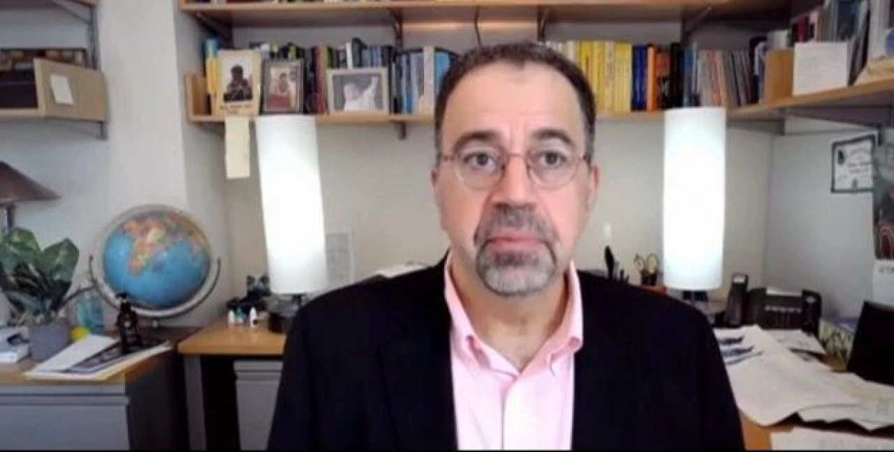 Nobel Ekonomi Ödülü alan Daron Acemoğlu York Üniversitesi'nden mezun oldu - 2. Resim