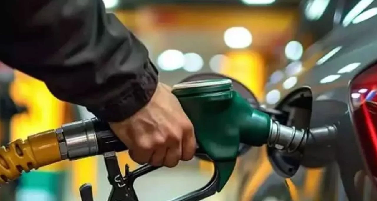 Petrolde tahminler yine değişti! Fiyatlara ciddi etkisi olacak