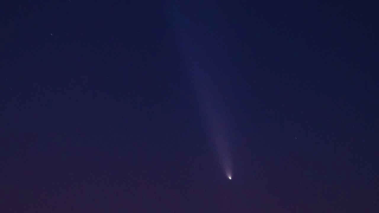 Tam 21 derece uzunluğunda! Son 13 yılın en parlak kuyruklu yıldızı Türkiye semalarında - 1. Resim