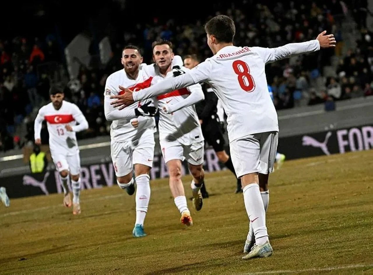 Avrupa basını 'Bizim Çocukları'ı konuşuyor! Arda Güler'e yeni lakap... - 1. Resim