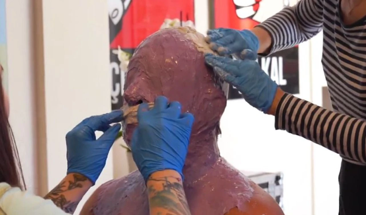 Cem Yılmaz 6 saatte yaşlandı! İşte 84 yaşındaki Erşan Kuneri'nin hazırlık aşaması - 1. Resim