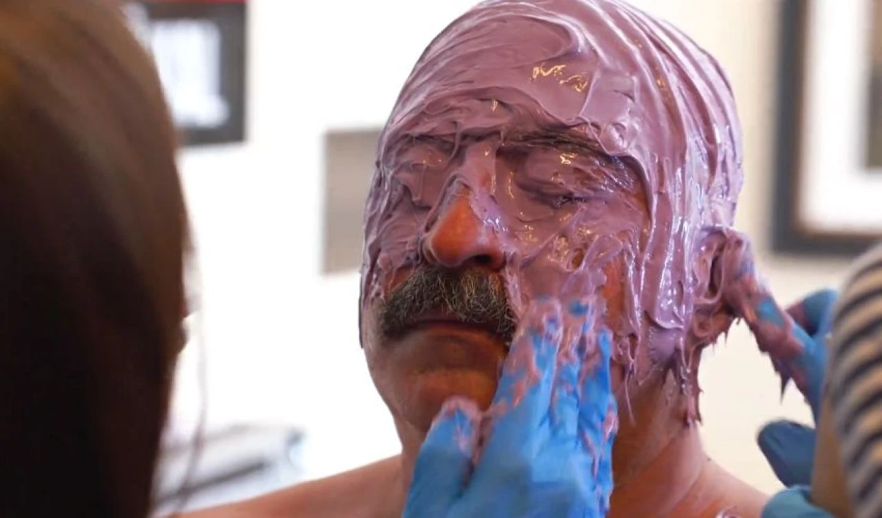 Cem Yılmaz 6 saatte yaşlandı! İşte 84 yaşındaki Erşan Kuneri'nin hazırlık aşaması - 2. Resim