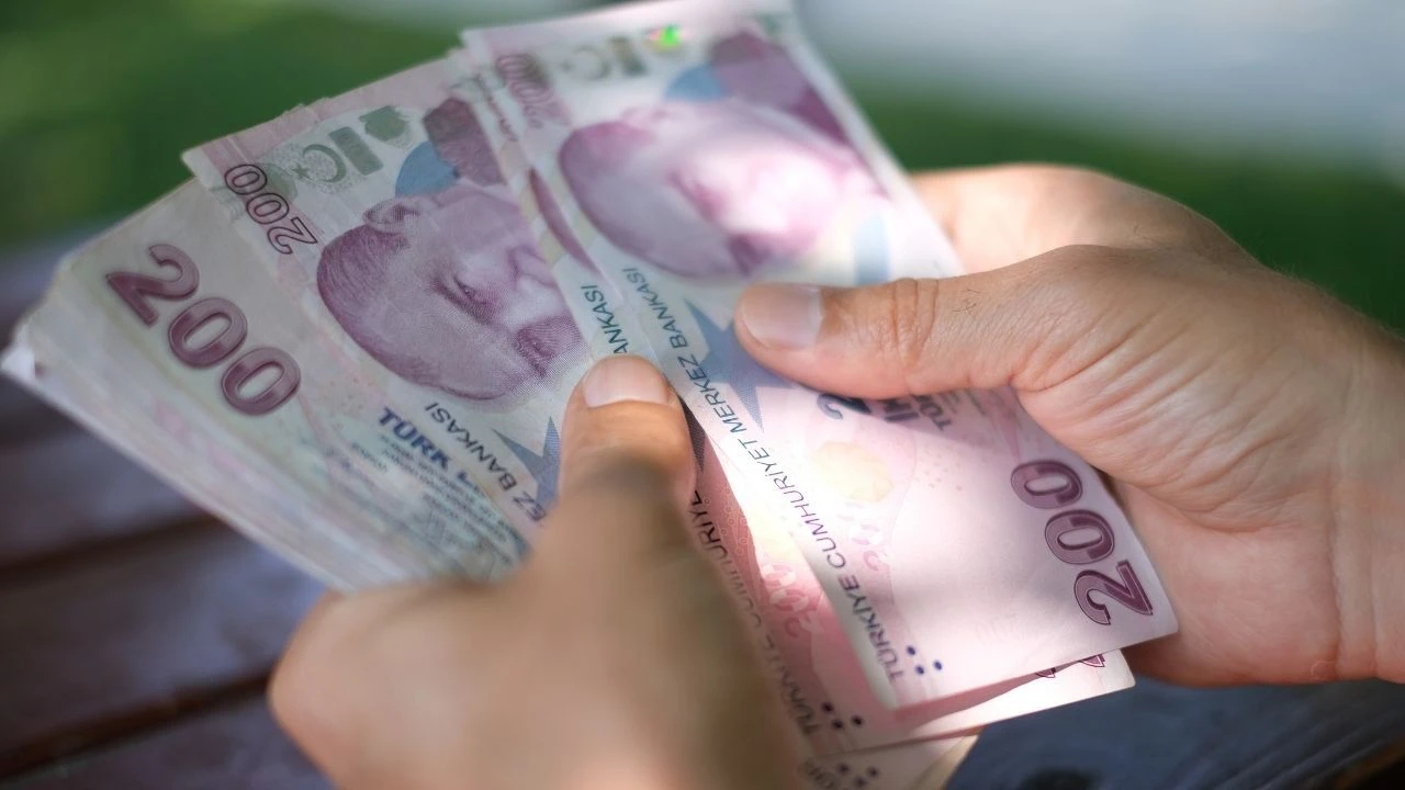 En düşük emekli maaşında 33 bin TL hesabı! Özgür Erdursun tek tek hesapladı: Çarpıcı seyyanen zam detayı - 6. Resim