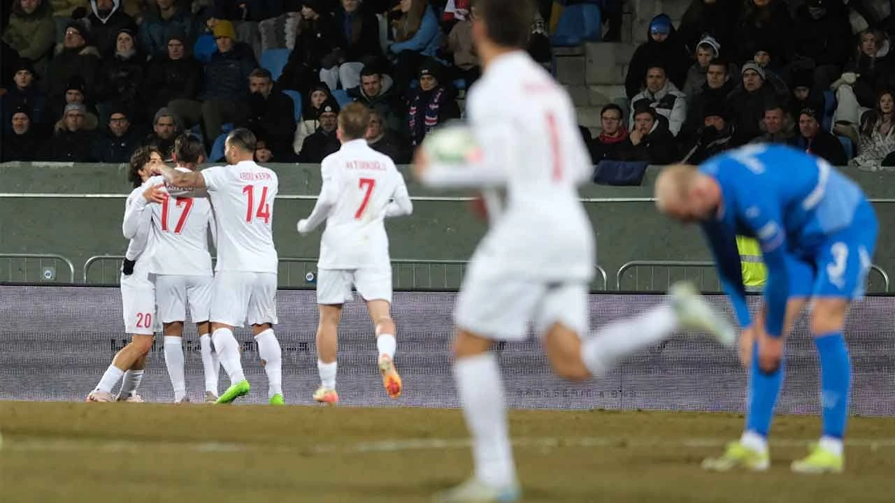 Son dakika: A Milli Takım'ımız İzlanda'yı 4-2 mağlup etti