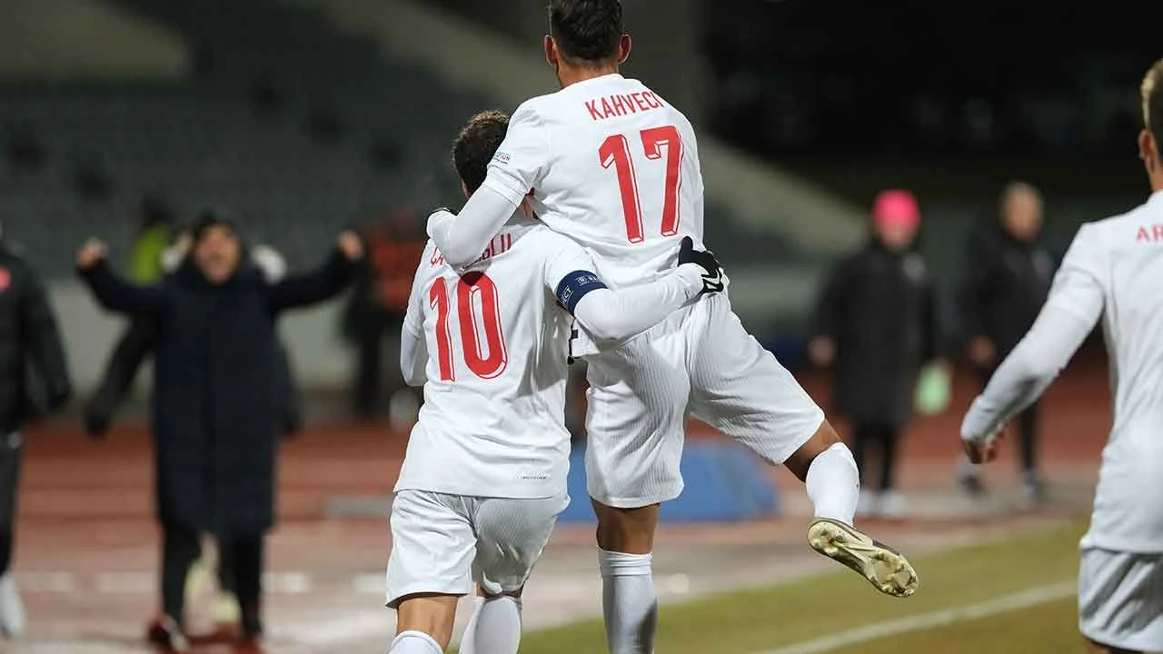 Son dakika: A Milli Takım'ımız İzlanda'yı 4-2 mağlup etti