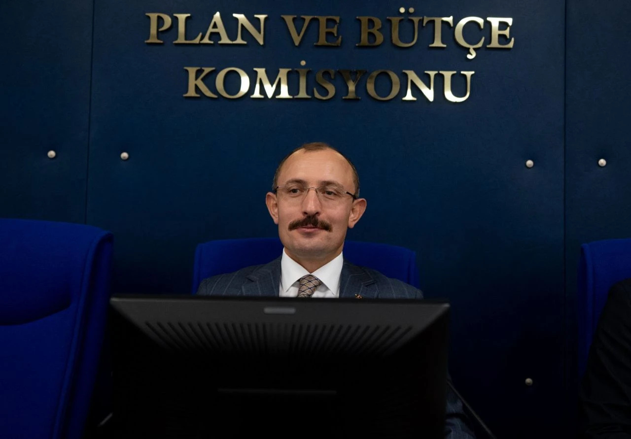 Son dakika | Savunma Sanayii fonu teklifine erteleme! AK Partili Güler duyurdu - 1. Resim