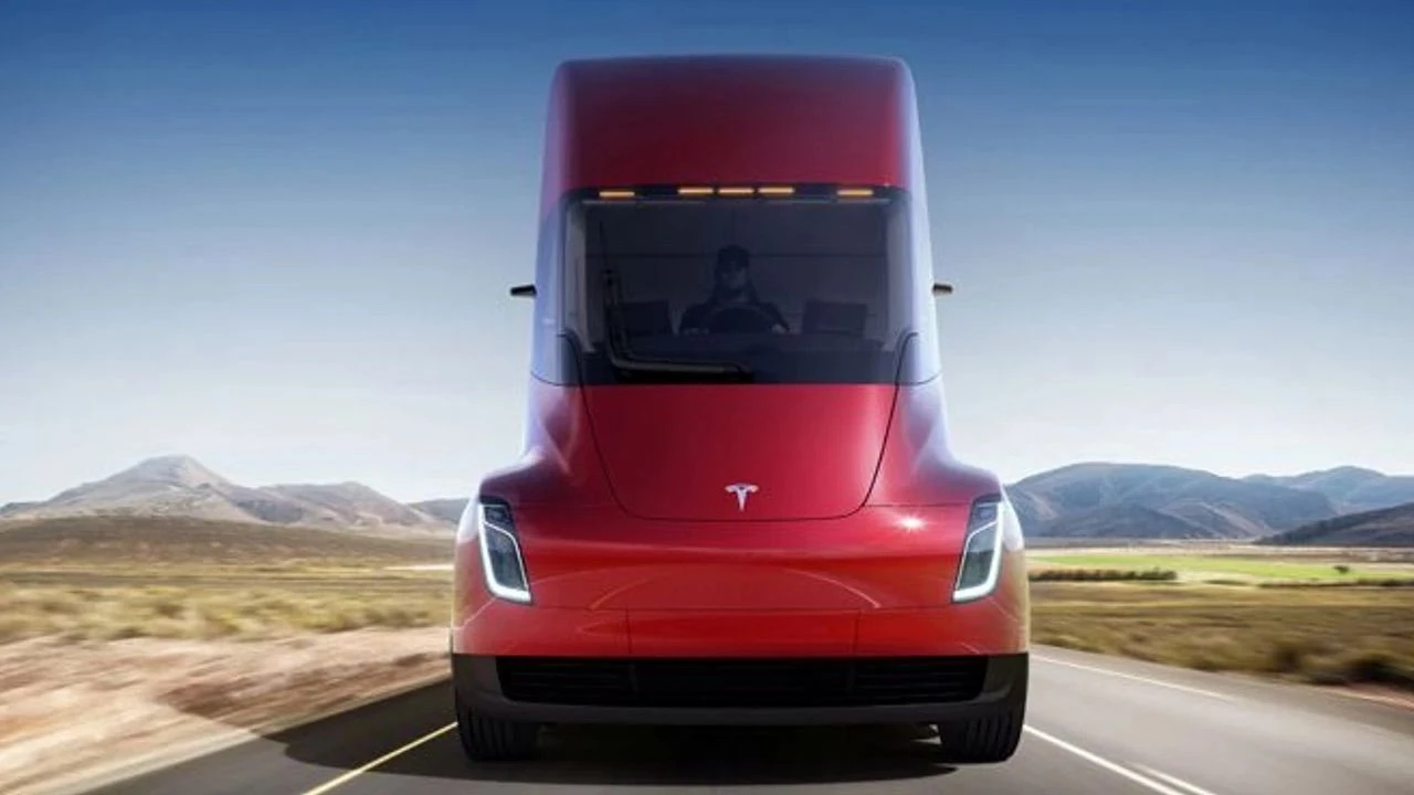 Elon Musk'tan Tesla Semi açıklaması: Türkiye satışı için beklentiler arttı