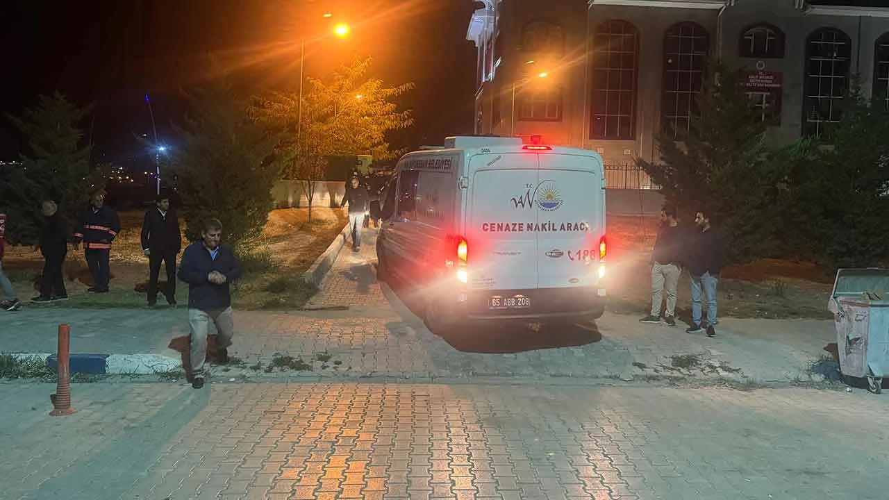 Van'da kaybolan Rojin Kabaiş'in cenazesi ailesine teslim edildi - 2. Resim