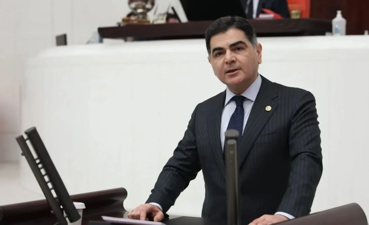 İYİ Parti'de üst düzey deprem! Kurucu üye Naci Cinisli istifa etti - 1. Resim