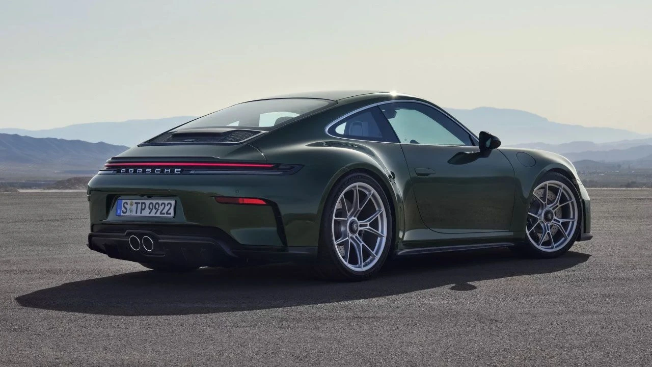 2025 Porsche 911 GT3 tanıtıldı! Touring modeli dikkat çekti - 3. Resim