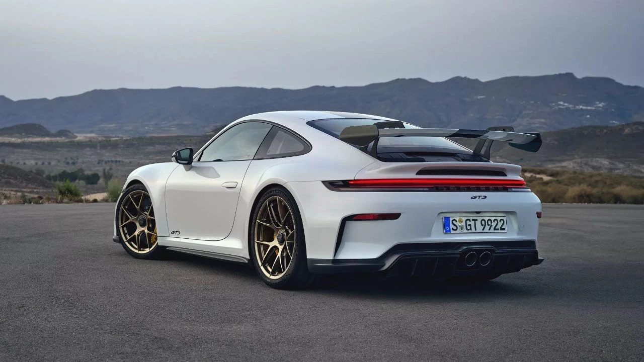 2025 Porsche 911 GT3 tanıtıldı! Touring modeli dikkat çekti - 2. Resim