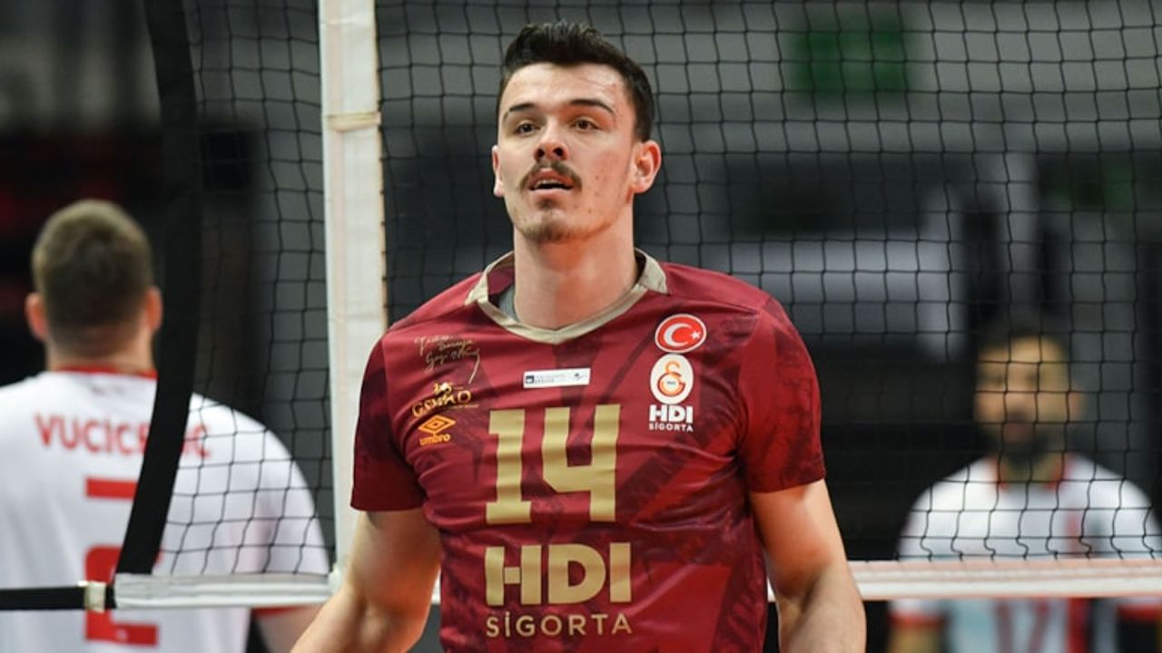 Galatasaraylı voleybolcu Selim Kalaycı ameliyat edildi