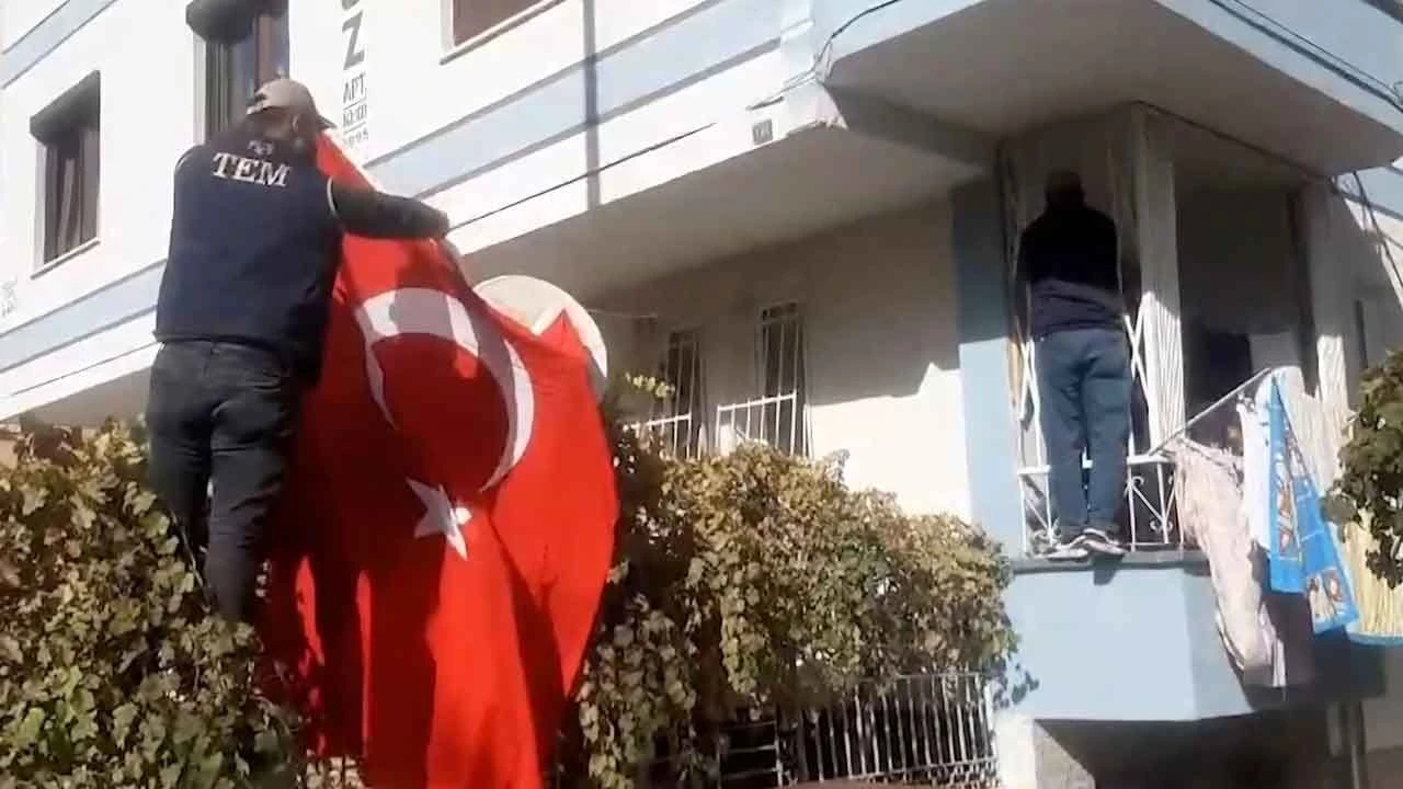 Türk bayrağına zarar veriliyor iddiasıyla polisler harekete geçti! Gerçek bambaşka çıktı