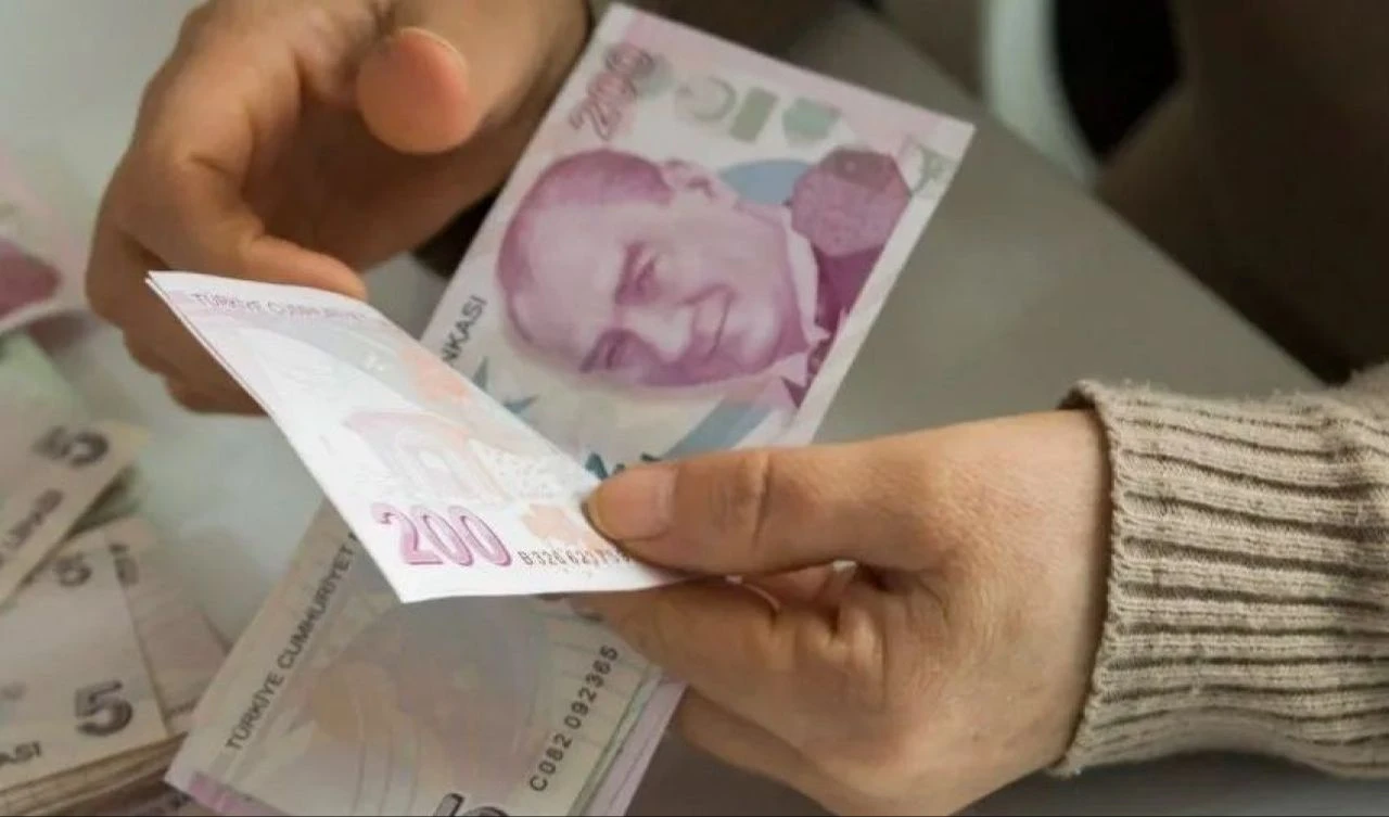 Emekli maaşı sisteminde değişiklik! Prim günleri hesaba katılacak, çifte maaş yatacak
