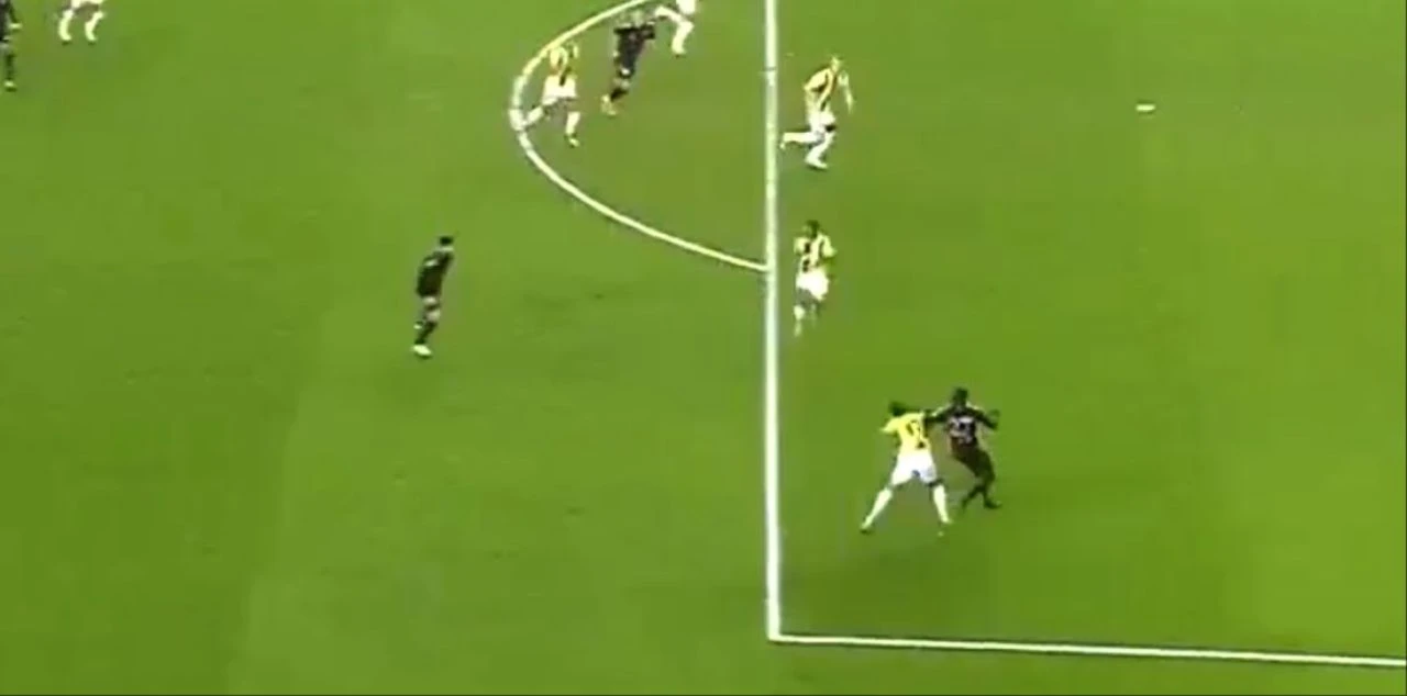 Fenerbahçe'de hareketli saatler! Kongre üyeleri Ali Koç'a yetki verdi: Takımı ligden çekin 