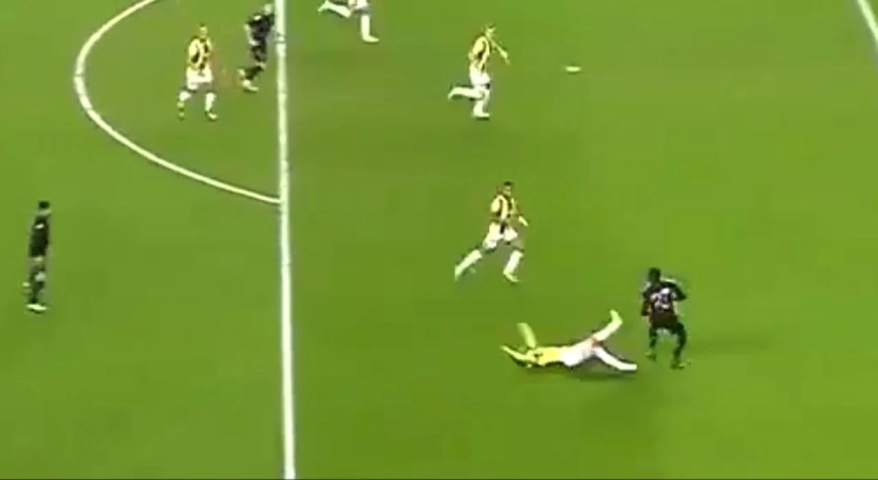 Fenerbahçe'de hareketli saatler! Kongre üyeleri Ali Koç'a yetki verdi: Takımı ligden çekin 