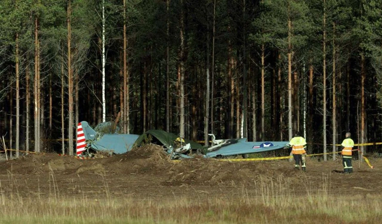 İkinci Dünya Savaşı'ndan kalma, Finlandiya'nın tek örneğiydi! Kalkıştan kısa süre sonra yere çakıldı - 1. Resim