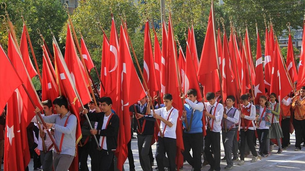 Öğrenciler merakta: 28 Ekim&#039;de üniversiteler tatil olacak mı?