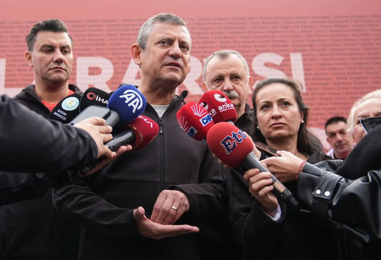 Özgür Özel'den Cumhurbaşkanı Erdoğan'a Lübnanlı sığınmacı tepkisi - 3. Resim