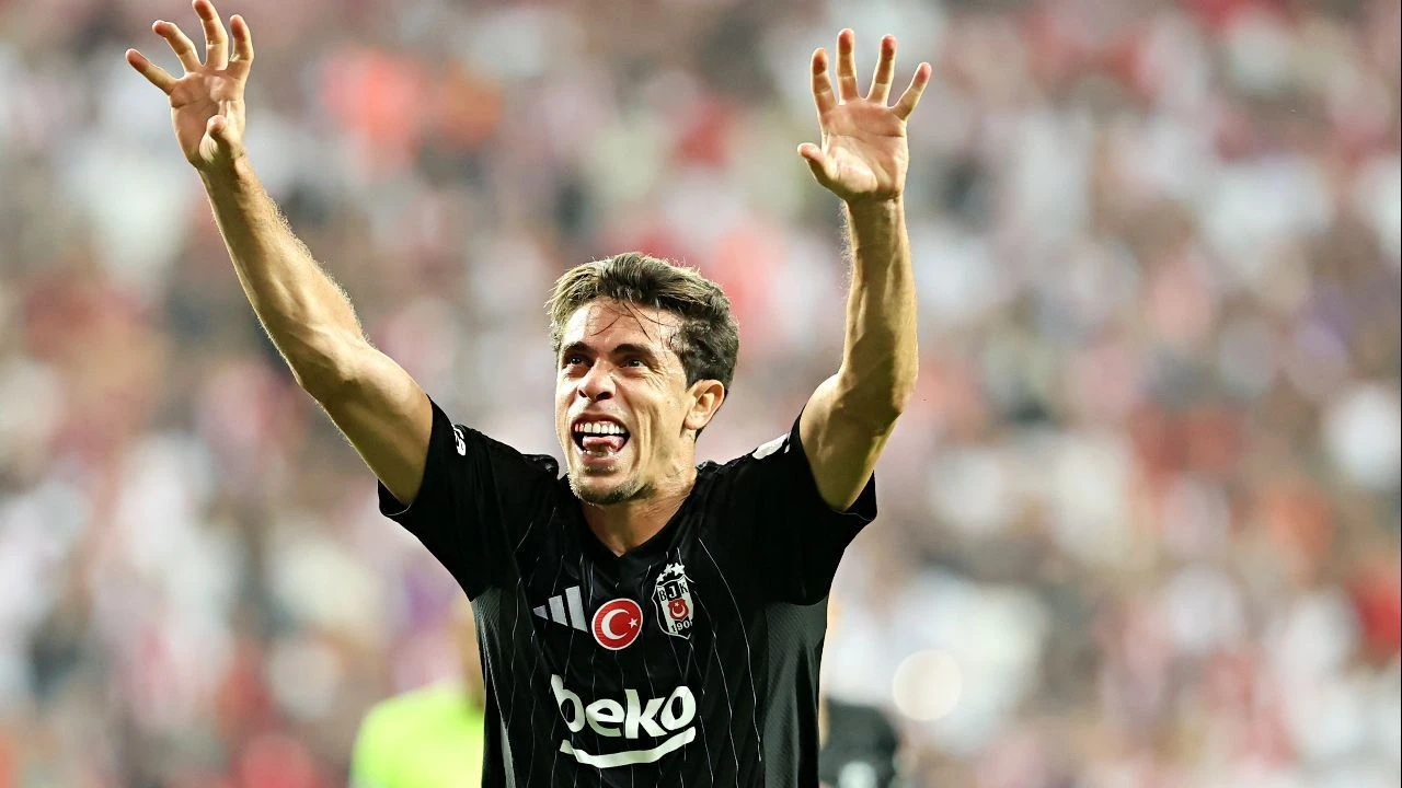 Paulista Beşiktaş-Konyaspor maçında sakatlığı nedeniyle oynamıyor