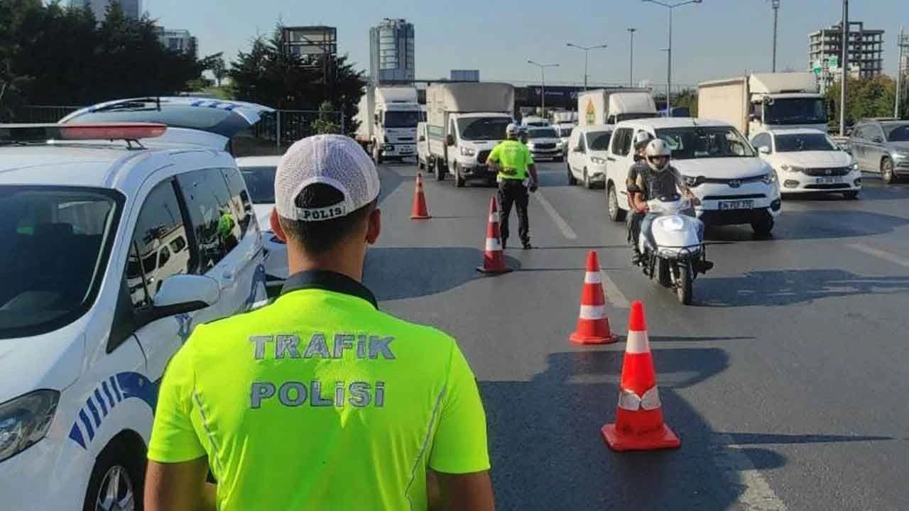 Sürücüler dikkat! İstanbul ve Ankara'da bazı yollar trafiğe kapatılacak