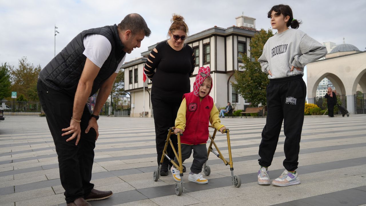 Yenidoğan çetesinin ilk mağdurları konuştu! Çocukları engelli kaldı, sözleri tüyler ürpertti: "Hastaneden değiştirmesek öldüreceklerdi" - 3. Resim