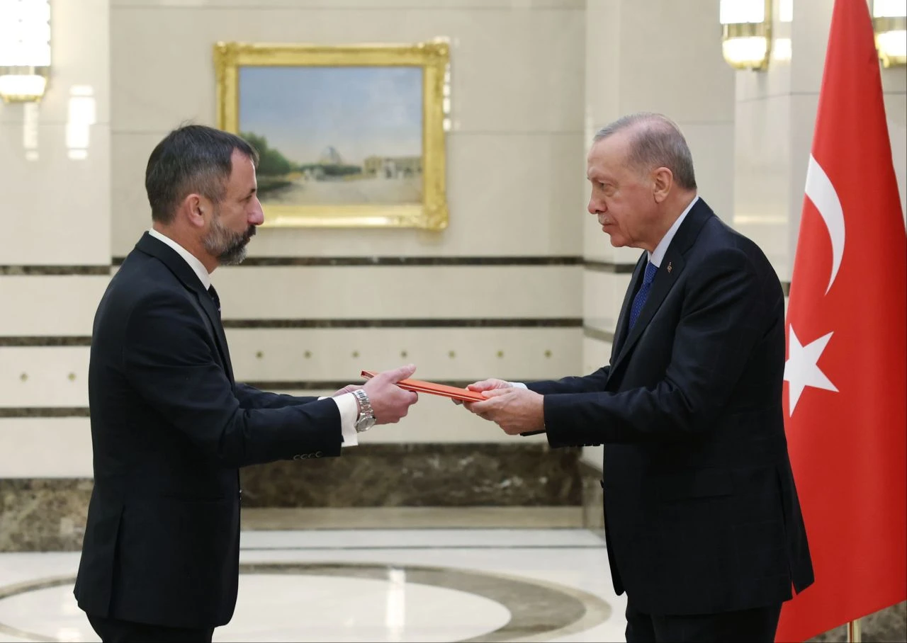 Külliye'de büyükelçilerle görüşme: Cumhurbaşkanı Erdoğan'a güven mektubu sundular - 2. Resim