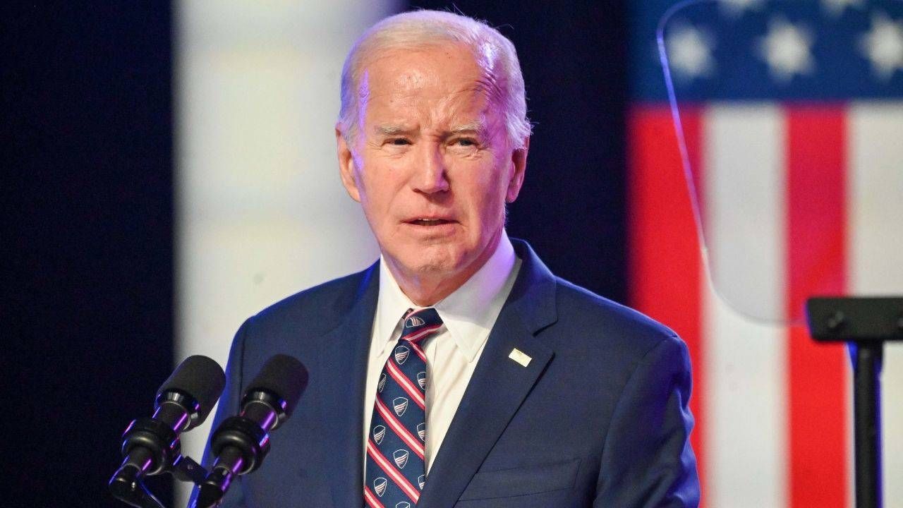 ABD Başkanı Joe Biden, Donald Trump'a ateş püskürdü: Demokrasiye tehdit, onu hapse atın! - 1. Resim