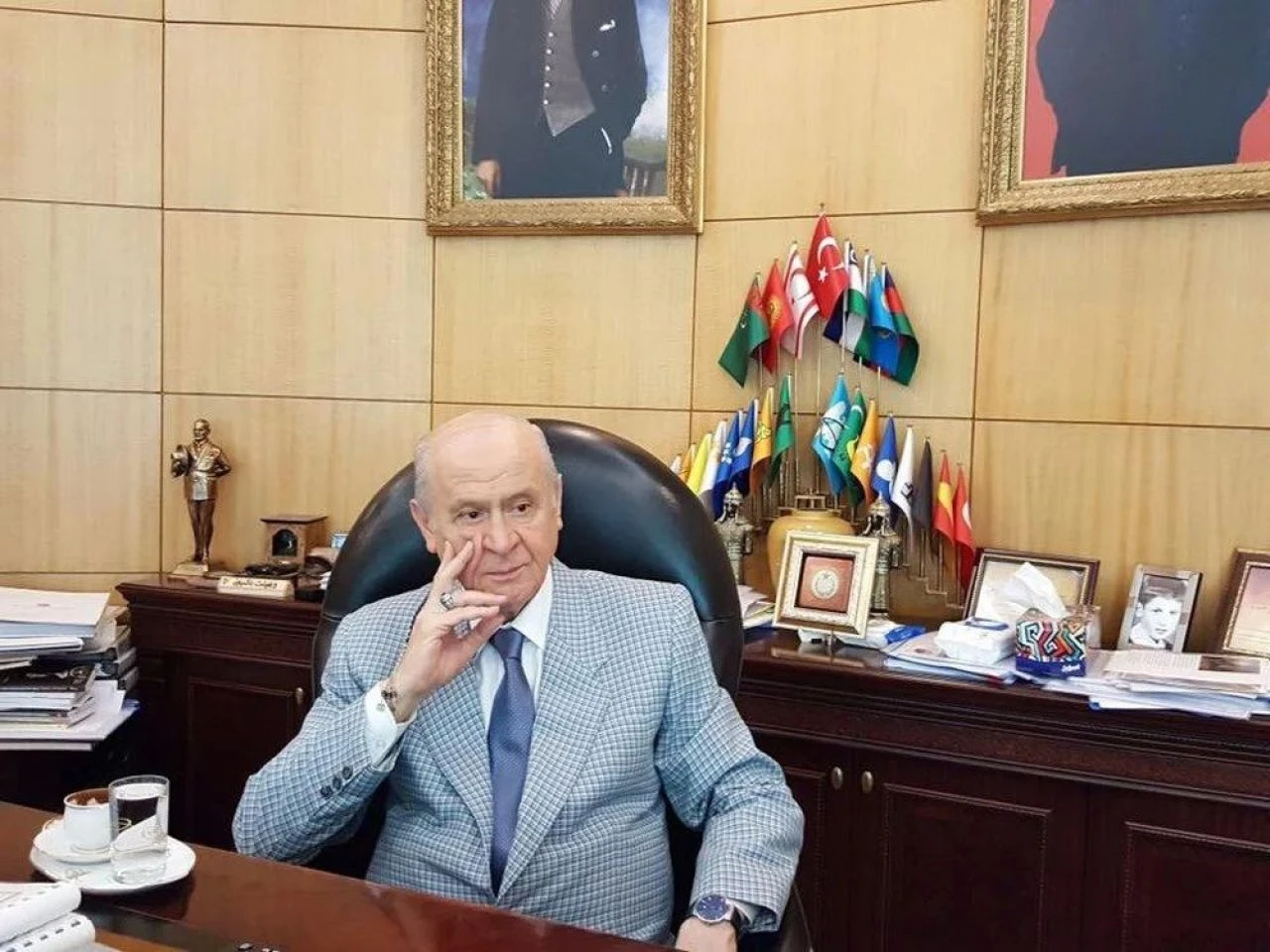 Müsavat Dervişoğlu'ndan Devlet Bahçeli'ye çok sert Abdullah Öcalan tepkisi! Kürsüden ip fırlattı: Al bu ipi başının ucuna as - 6. Resim