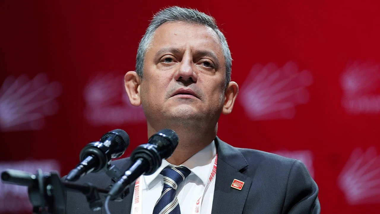 Son dakika | Özgür Özel, Devlet Bahçeli'nin Abdullah Öcalan çağrısına Diyarbakır'dan destek verdi - 2. Resim