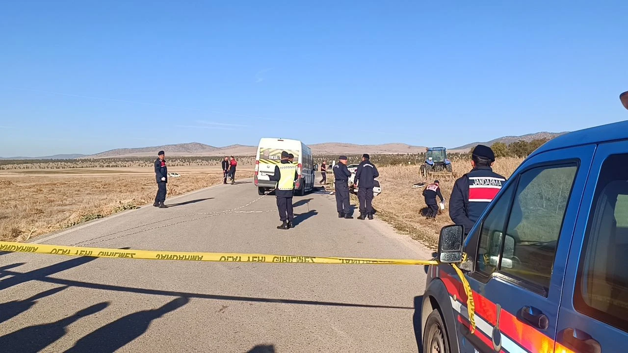 Afyonkarahisar'da korkunç kaza! Ölü ve yaralılar var - 2. Resim