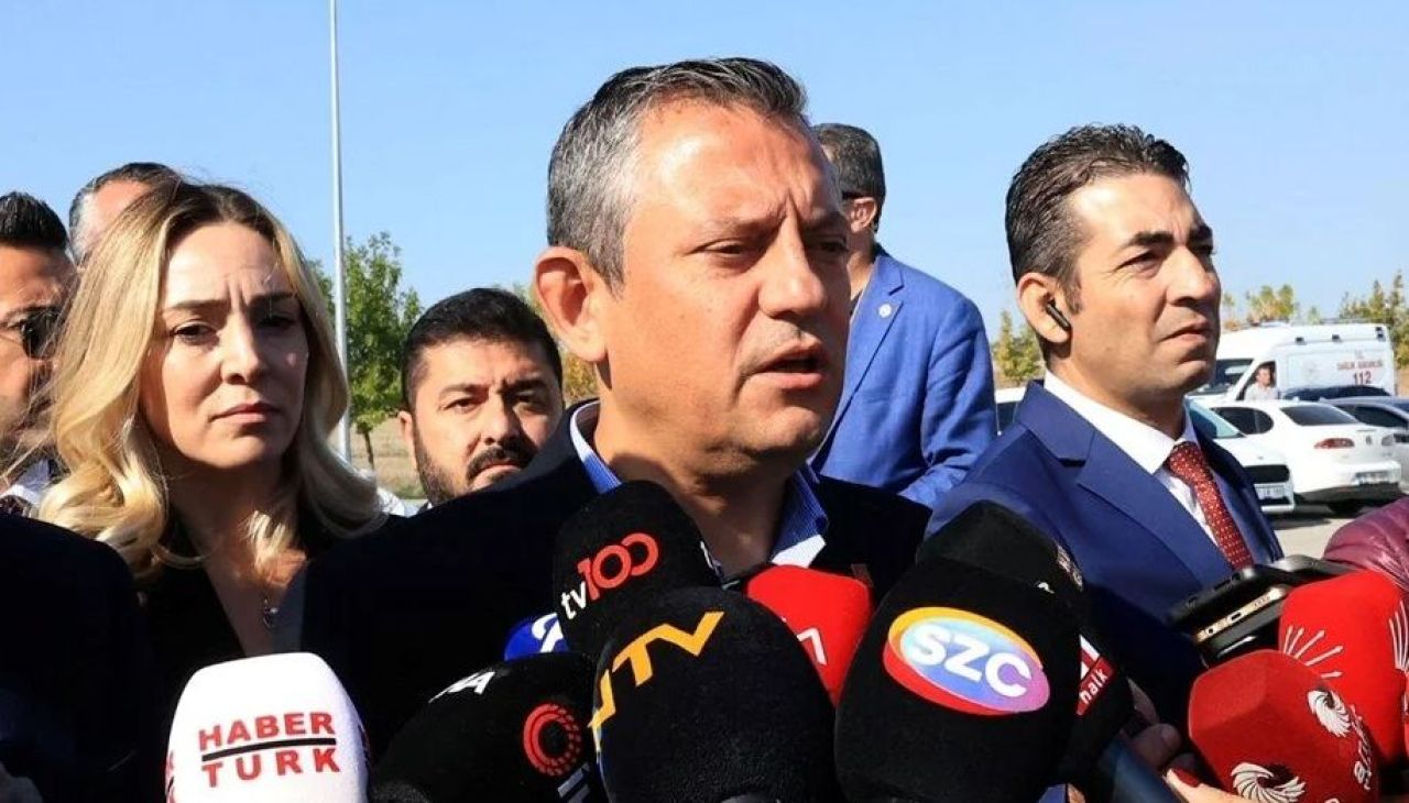 Aslı Baykal CHP lideri Özgür Özel için sert konuştu: İkiyüzlüsün - 3. Resim